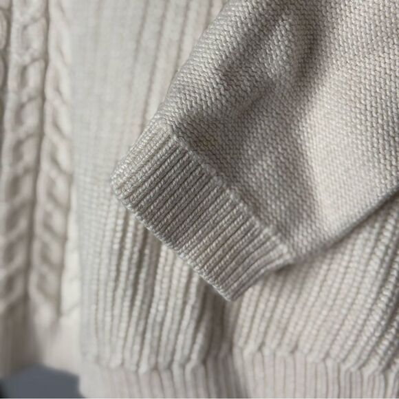 Banana Republic Cable-Knit Turtleneck Sweater. Size Small - Picture 7 of 10